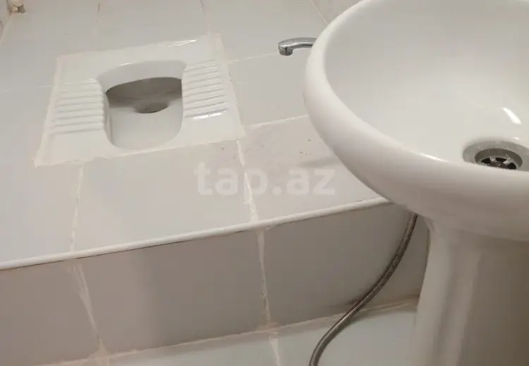 700 AZN - 3 otaqlı mənzil Kirayə (aylıq), Bakı