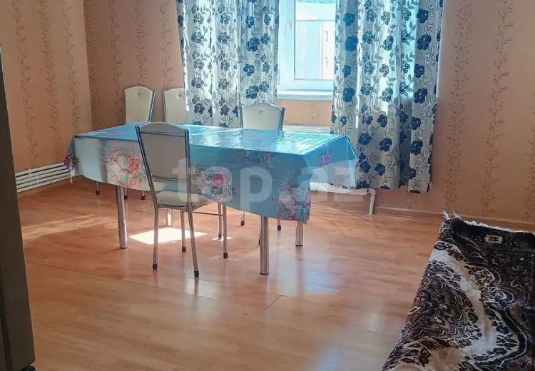700 AZN - 3 otaqlı mənzil Kirayə (aylıq), Bakı
