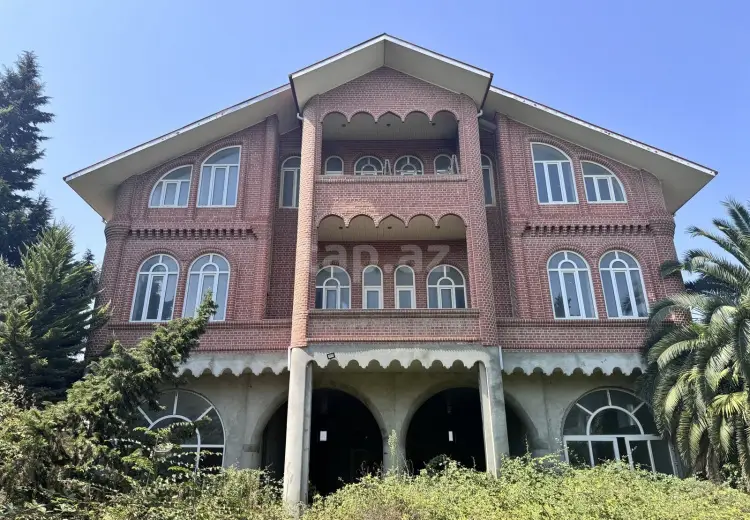 7 otaqlı mənzil , Lənkəran