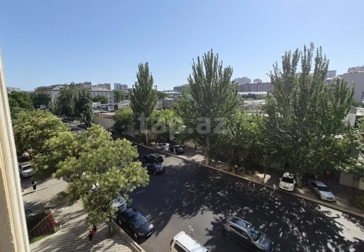 4 otaqlı mənzil , Bakı