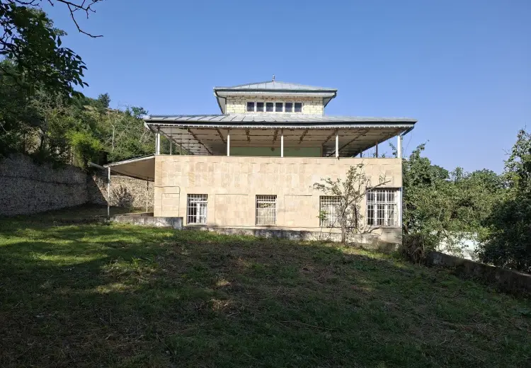 10 otaqlı mənzil , Göygöl