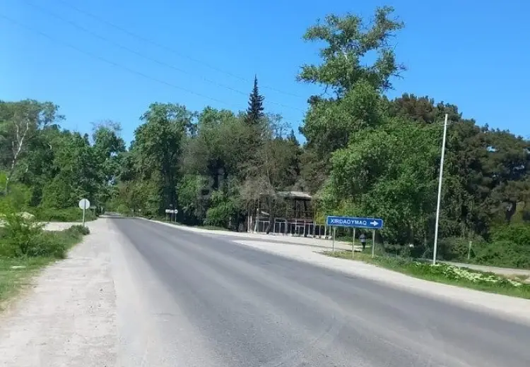 12 sot Torpaq Satılır, Şabran
