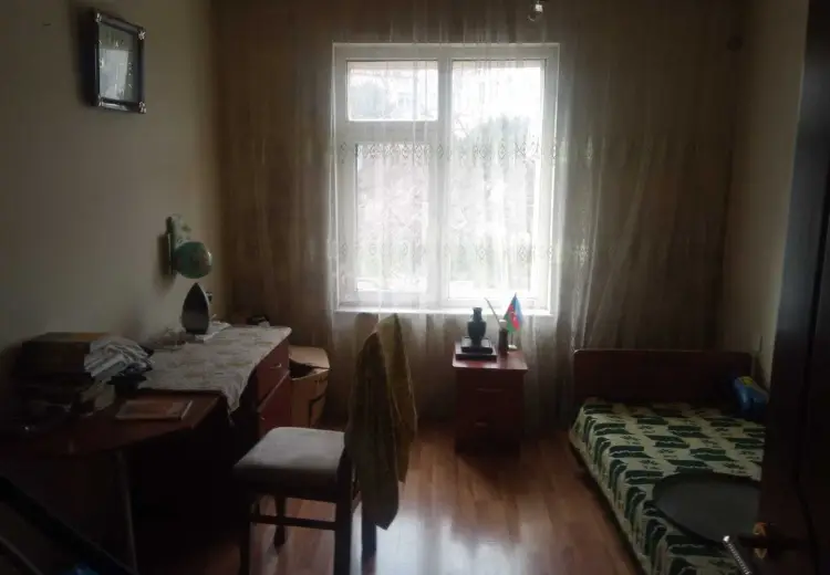 4 otaqlı mənzil , Bakı