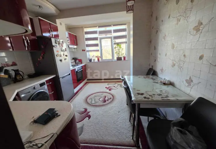 4 otaqlı mənzil , Bakı
