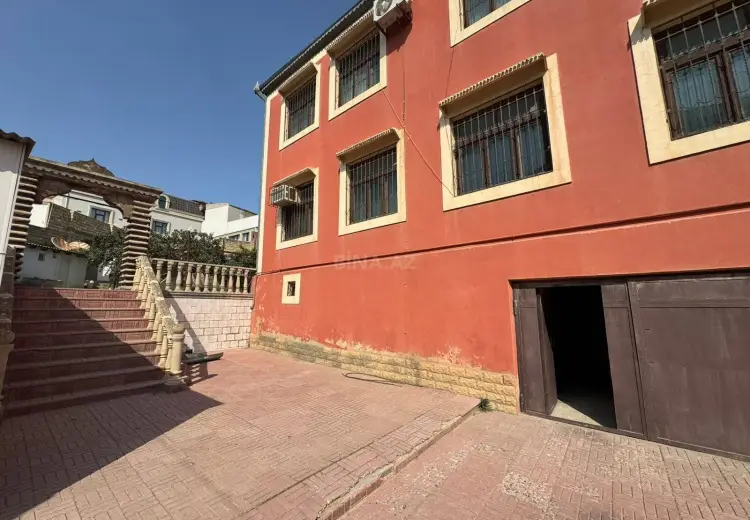 12 otaqlı mənzil Satılır, Badamdar qəs., Səbail, Bakı