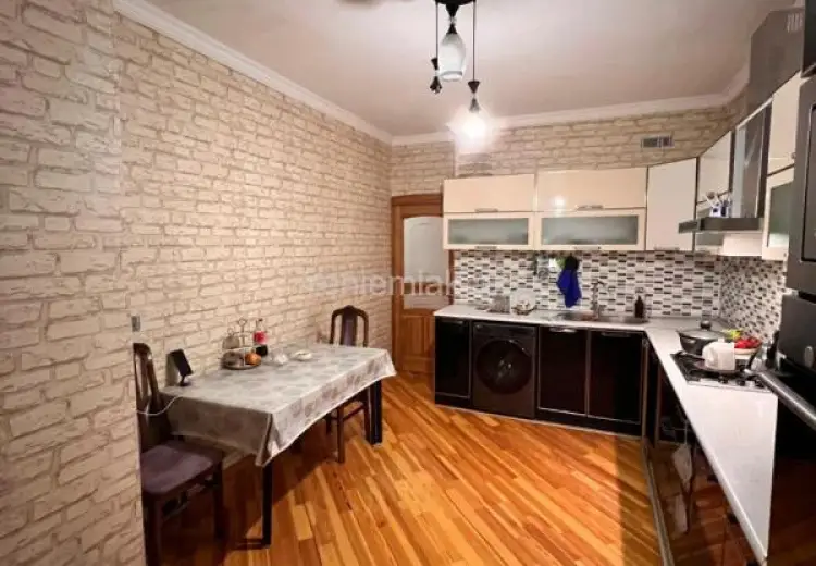170 000 AZN - 3 otaqlı mənzil Satılır, Nizami, Bakı