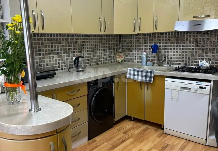 3 otaqlı mənzil , Bakı