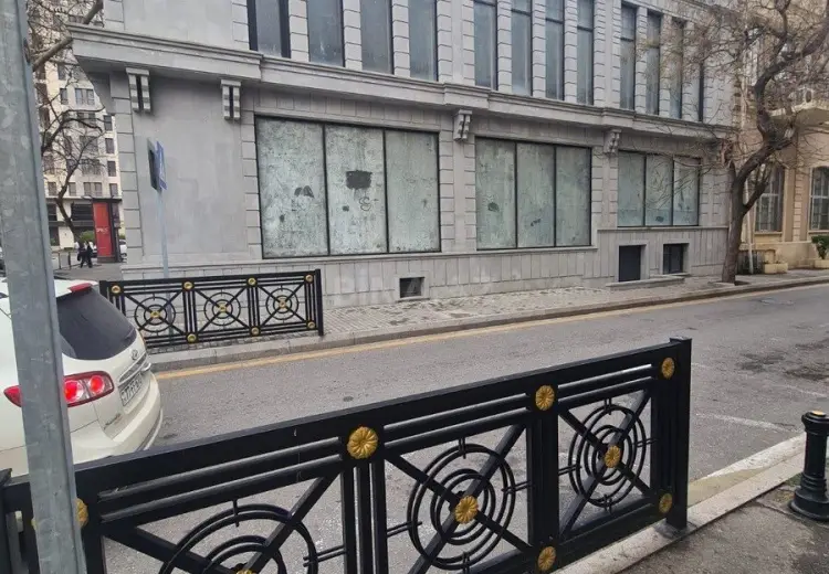 1000 m² Obyekt / Ofis Kirayə (aylıq), Nizami, Bakı