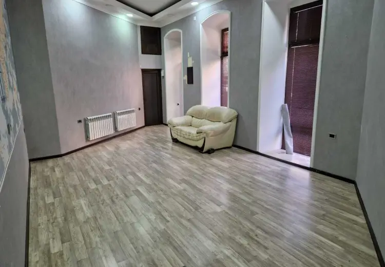 200 m² Obyekt / Ofis Kirayə (aylıq), Səbail, Bakı