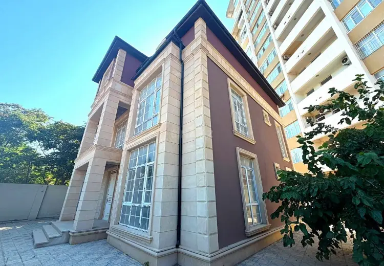 6 otaqlı mənzil Satılır, Nizami, Bakı