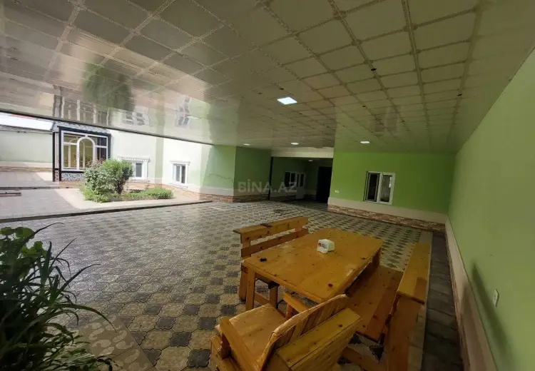 10 otaqlı mənzil Satılır, Quba