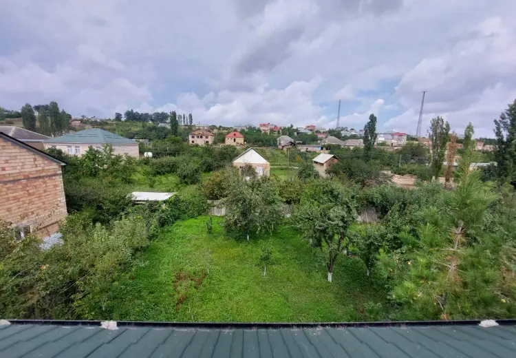 10 otaqlı mənzil Satılır, Quba