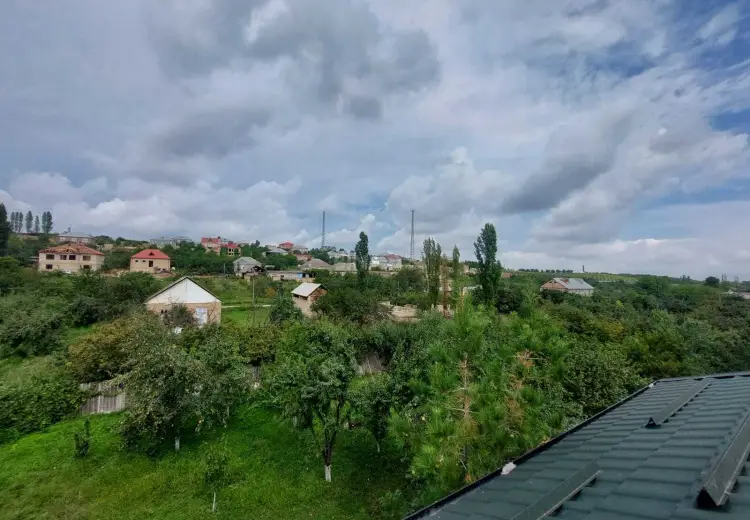 10 otaqlı mənzil Satılır, Quba