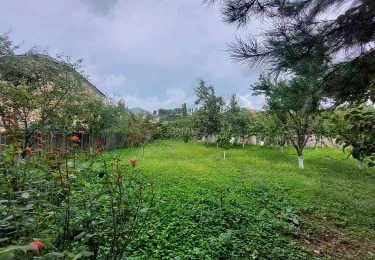 10 otaqlı mənzil Satılır, Quba