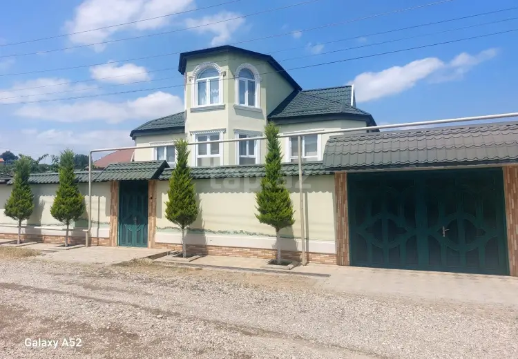 10 otaqlı mənzil , Quba