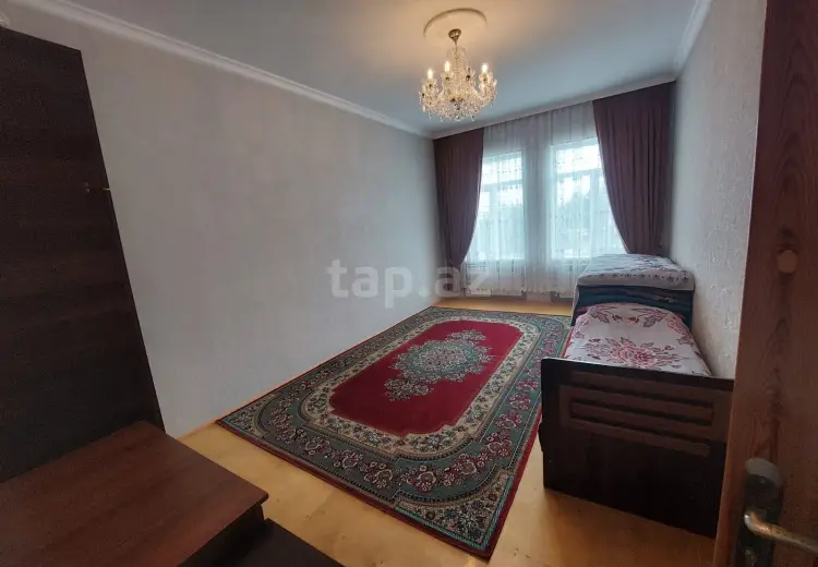 10 otaqlı mənzil , Quba