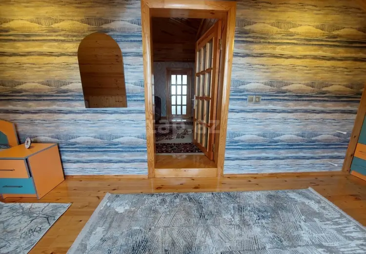 10 otaqlı mənzil , Quba