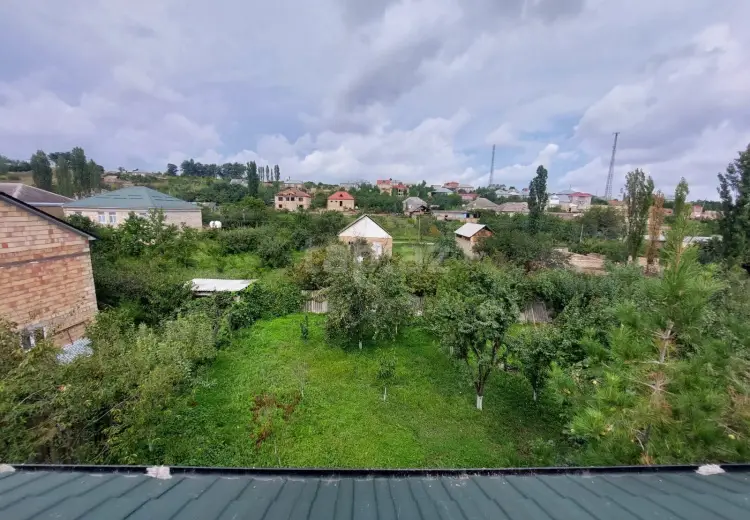 10 otaqlı mənzil , Quba