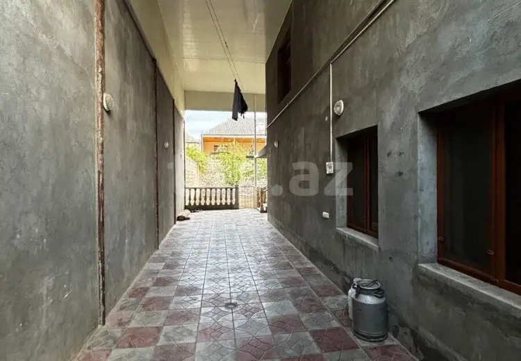 6 otaqlı mənzil , Gəncə