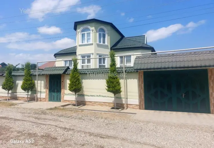 10 otaqlı mənzil Satılır, Quba