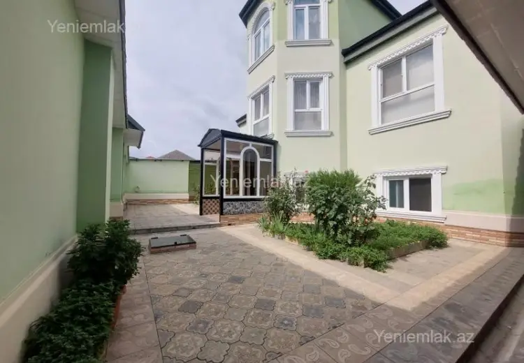 10 otaqlı mənzil Satılır, Quba