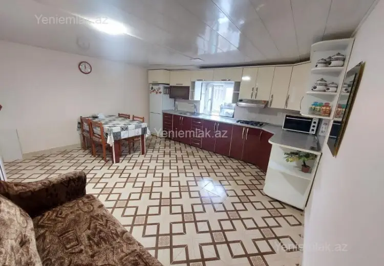 10 otaqlı mənzil Satılır, Quba