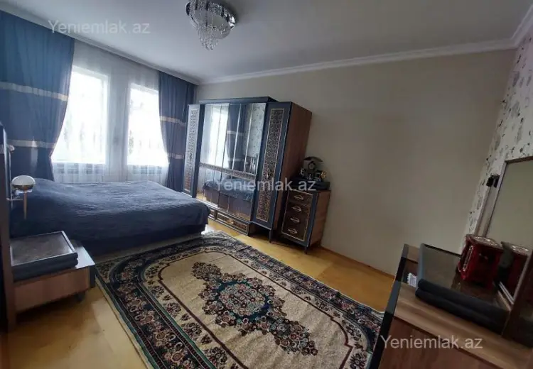 10 otaqlı mənzil Satılır, Quba