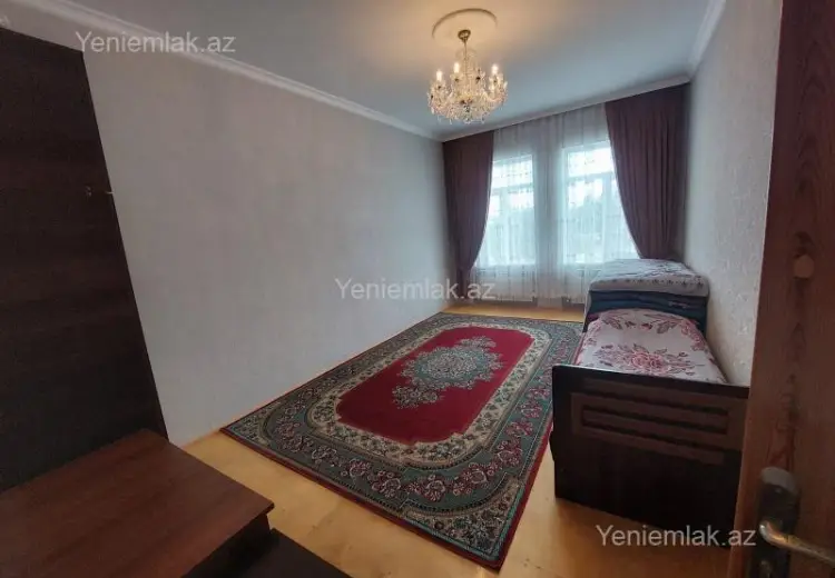 10 otaqlı mənzil Satılır, Quba