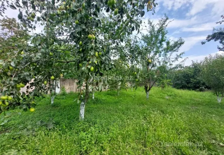 10 otaqlı mənzil Satılır, Quba