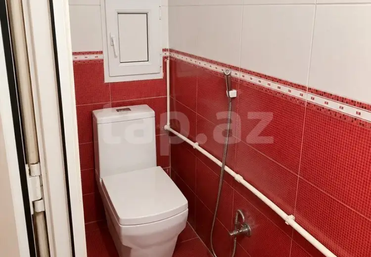 600 AZN - 3 otaqlı mənzil Kirayə (aylıq), Bakı