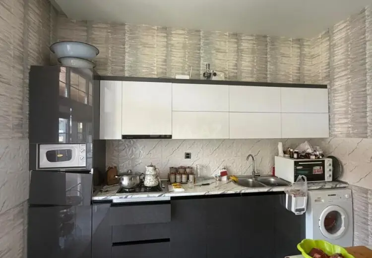 5 otaqlı mənzil Satılır, Quba