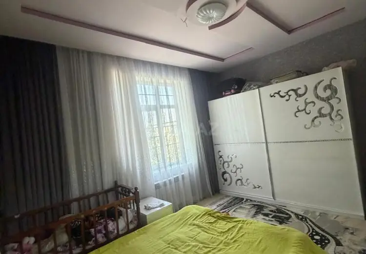 5 otaqlı mənzil Satılır, Quba