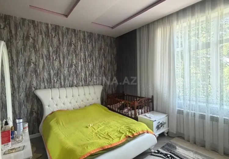 5 otaqlı mənzil Satılır, Quba