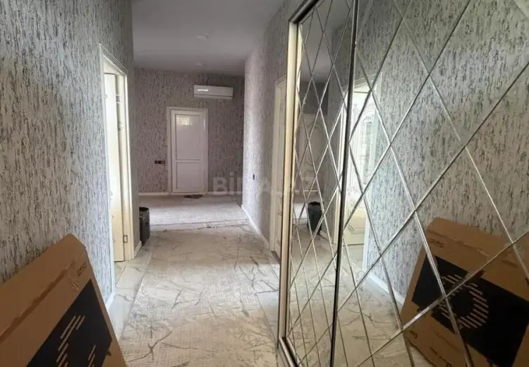 5 otaqlı mənzil Satılır, Quba