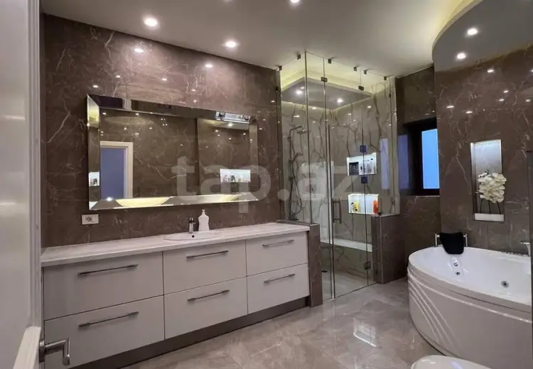 6 otaqlı mənzil , Xırdalan