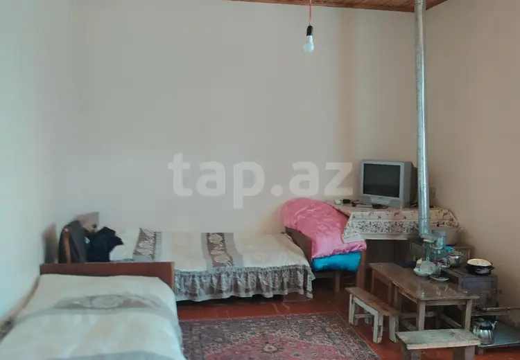 4 otaqlı mənzil , Şəki