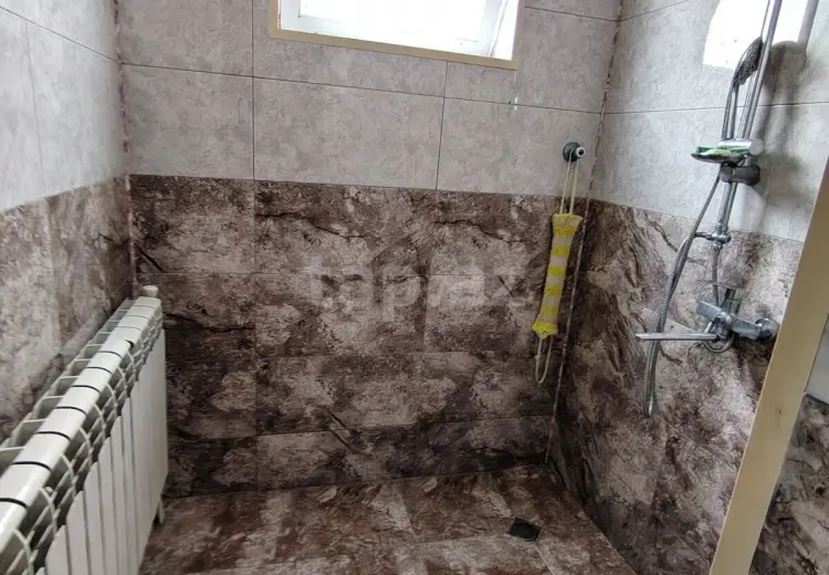 3 otaqlı mənzil , Şəki