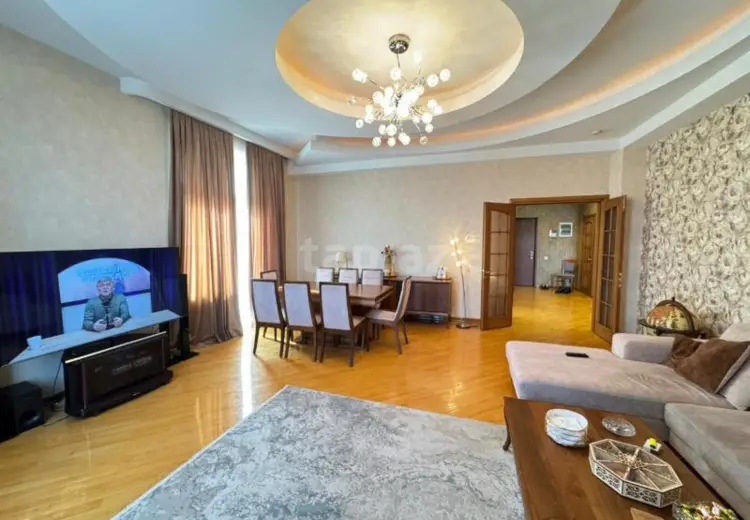 4 otaqlı mənzil , Bakı