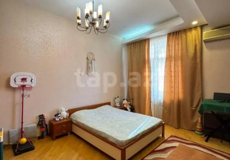 4 otaqlı mənzil , Bakı