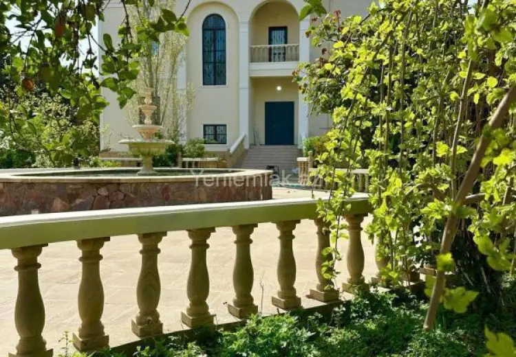 5 000 AZN - 6 otaqlı mənzil Kirayə (aylıq), Badamdar qəs., Səbail, Bakı