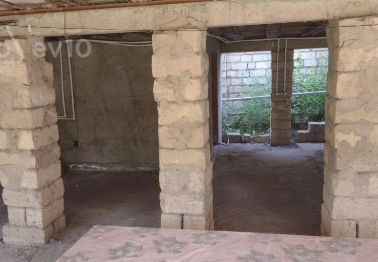 100 000 AZN - 4 otaqlı mənzil Satılır, Sabirabad