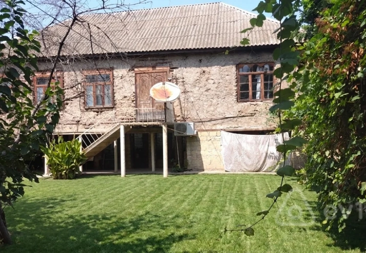 100 000 AZN - 4 otaqlı mənzil Satılır, Sabirabad