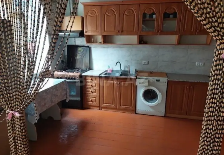 80 AZN - 5 otaqlı mənzil Kirayə (aylıq), Zaqatala