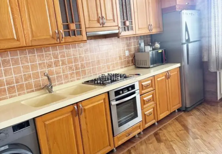 1 300 AZN - 3 otaqlı mənzil Kirayə (aylıq), Yasamal qəs., Yasamal, Bakı