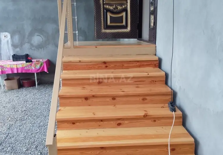 100 AZN - 3 otaqlı mənzil Kirayə (aylıq), Qazax