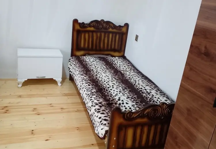 100 AZN - 3 otaqlı mənzil Kirayə (aylıq), Qazax