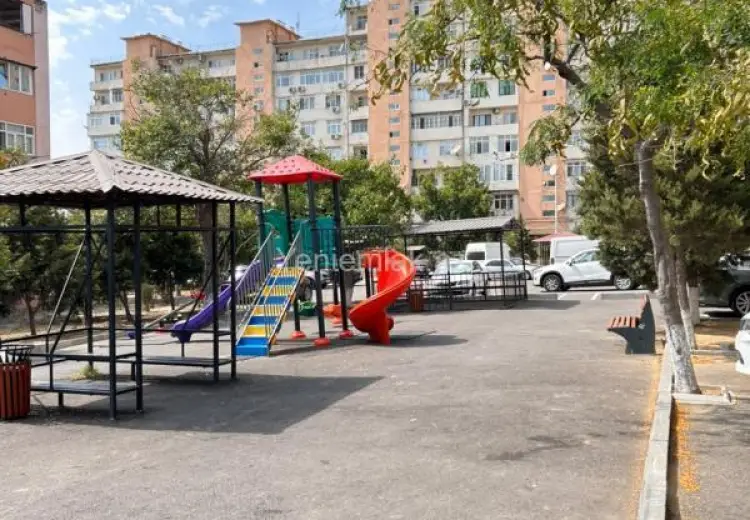 300 000 AZN - 5 otaqlı mənzil Satılır, Nizami, Bakı