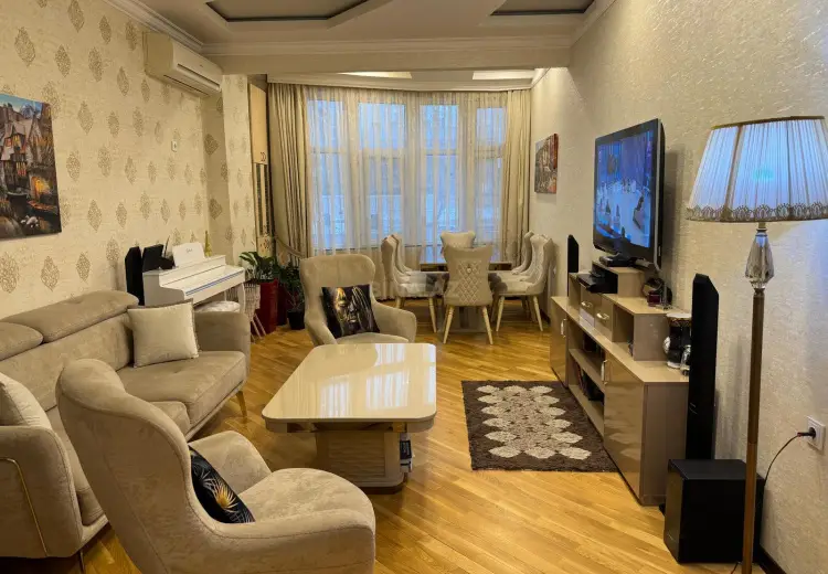 3 otaqlı mənzil Kirayə (günlük), Səbail, Bakı