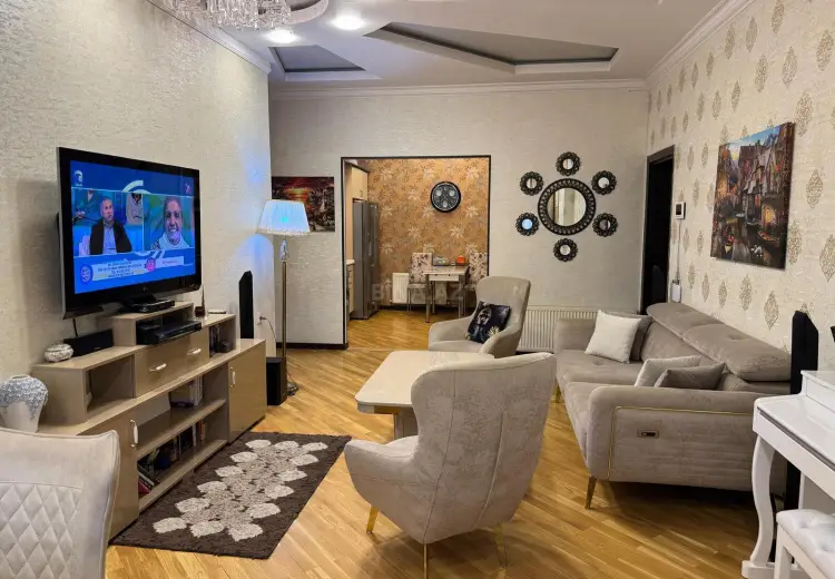 3 otaqlı mənzil Kirayə (günlük), Səbail, Bakı