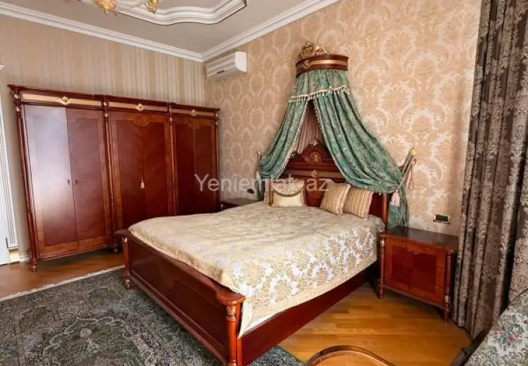8 otaqlı mənzil Satılır, Novxanı, Abşeron